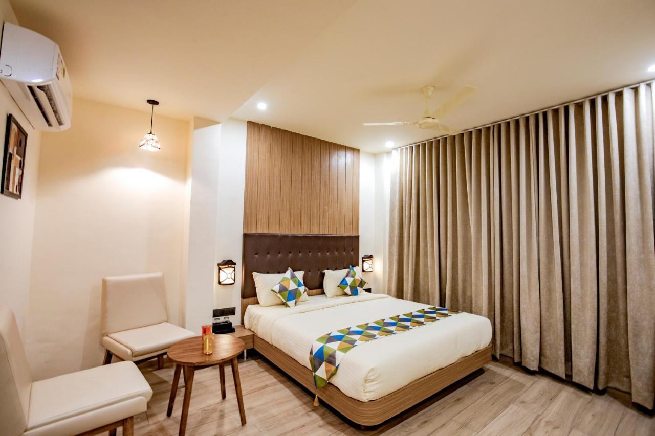 Hotel Nexus Rajkot Extérieur photo
