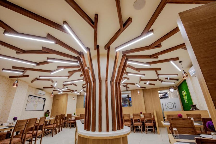Hotel Nexus Rajkot Extérieur photo